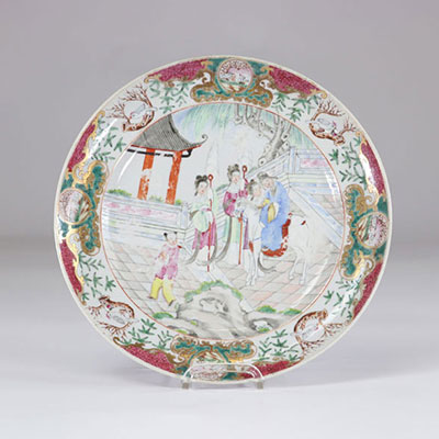 China 18th famille rose porcelain plate (crack)