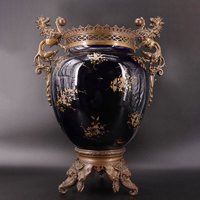 Coupe en porcelaine de Choisy le Roi monture en bronze 