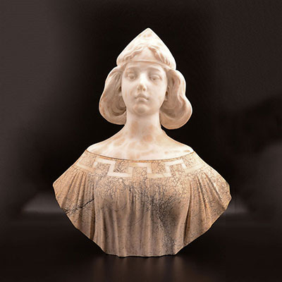 Italie - Grand buste de jeune femme en marbre Italie 19ème