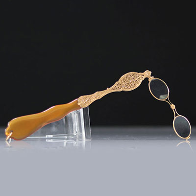 Rare eyeglass glasses in yellow gold and tortoiseshell (46 gr) entirely chiseled