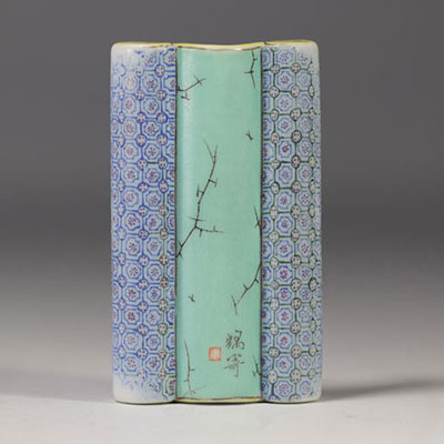 Blue floral brush holder from 20th century China