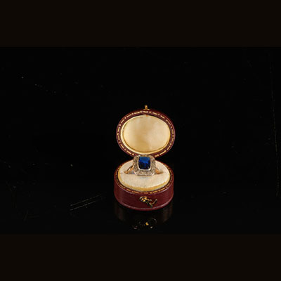 Antique 18k gold ring with synthetic stone and rose cut diamonds