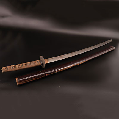 Japan - Large saber and scabbard of samurai Edo period 17th