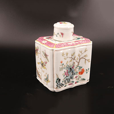 China - Tea box with plant decoration and birds, Tongzhi brand, 19th