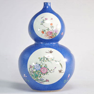 Vase en porcelaine double gourdes à décor d'oiseaux et fleurs