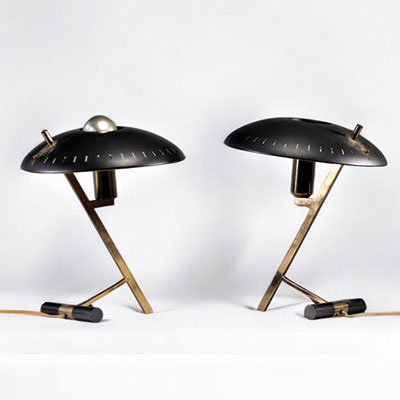 Louis Christiaan KALFF (1897-1976) / Philips Pair of desk lamps, model Z, designed in 1955 in black lacquered steel