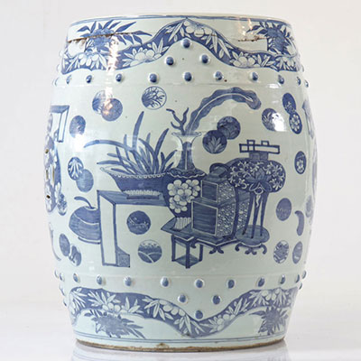 Chinese porcelain garden stool in blue. Qing period