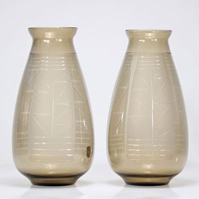 D'Avesnes pair of Art Deco vases decorated with geometric Nancy school cheeses