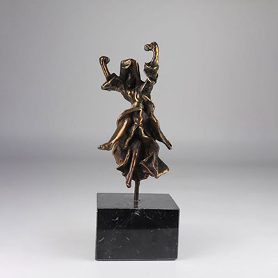 SALVADOR DALI (1904-1989) CARMEN Bronze à patine doré Annotée EA au dos Signé au dos « DALI »