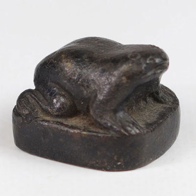 JAPON Epoque EDO (1603 - 1868) grenouille en bronze Collection Gaston-Louis Vuitton.