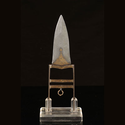 Katar India dagger with inlay