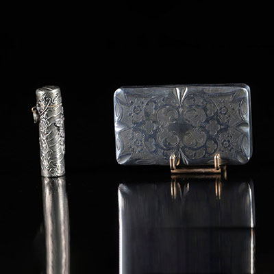France lot of a snuff box and a perfume bottle (punch neck brace) 1900