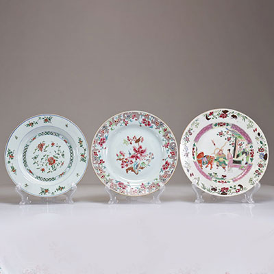 Assiettes (3) porcelaines XVIIIème famille rose