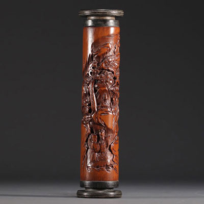 Chine - Cylindre à encens en bambou sculpté à décor de personnages.