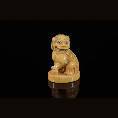 Chine - sculpture en ivoire d'un chien