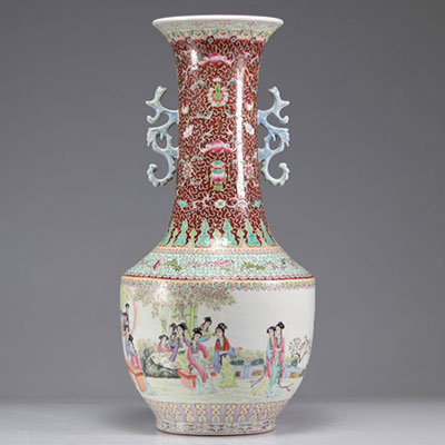 Imposing famille rose porcelain vase decorated with characters from the republic period