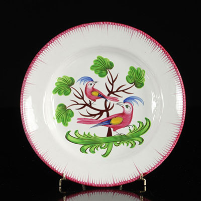 Les Islettes France Plate decorated with two trendy birds. 19th