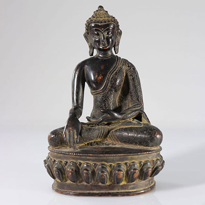 Chine Tibet Bouddha en bronze robe finement ciselée