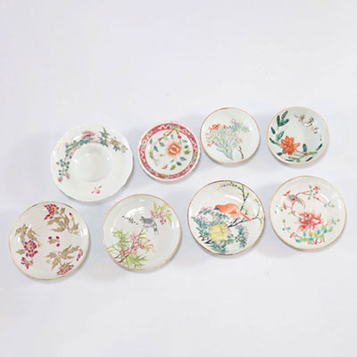 Lot of 8 small plates in Chinese porcelain