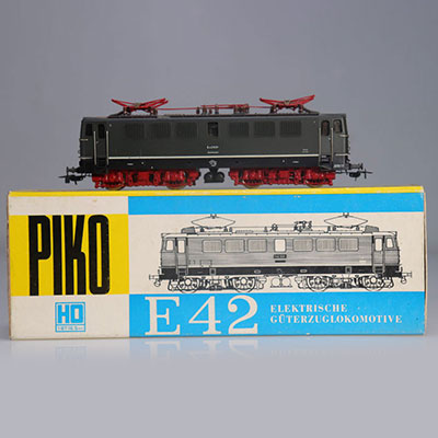 Piko locomotive / Reference: 5 6213 / Type: E42 Elektrische Güterzuglokomotive (E42031)