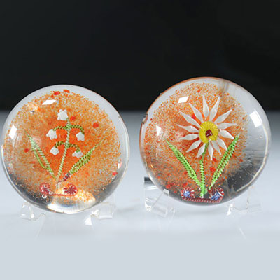 Paperweight. Lot of 2 Charleroi glassworks