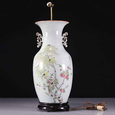 Vase en porcelaine de chine décor d'oiseaux
