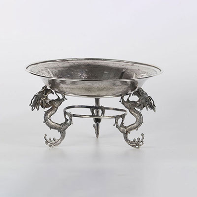 Chinese silver standing cup decorated with dragons and bamboo circa 1900