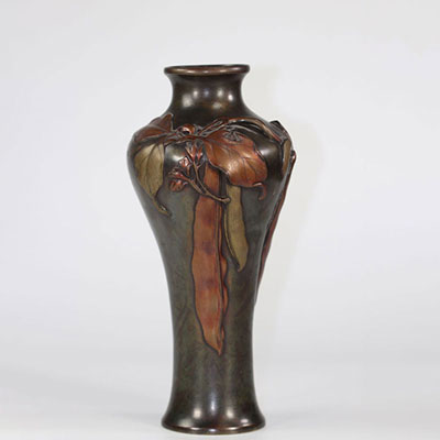 Japan sumptuous bronze vase with multiple patina plant decoration 19th