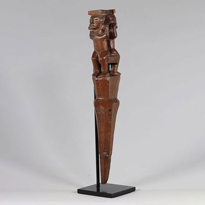 Rattle Bas Congo Maluangu surmounted by two figures beautiful patina of use DRC
