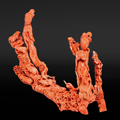 Grande sculpture en corail rouge 