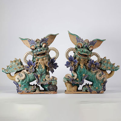 (2) Paire de chiens de Fô (lions gardiens) en terre vernissée bleue - sculpture de temple d'époque Qing (清朝)