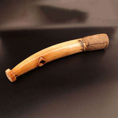 Urhubo ivory horn
