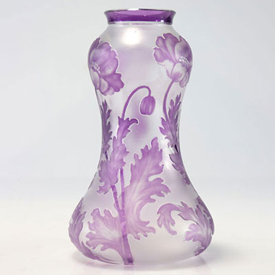 Val Saint Lambert vase dégagé à l'acide à décor de pavots modèle Boma création Camille Remard, art nouveau vers 1905