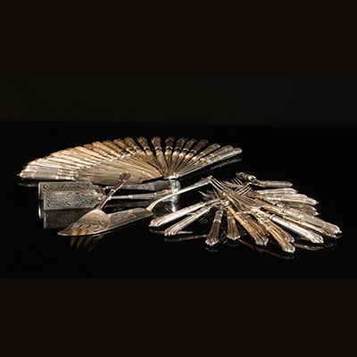United Kingdom - London 1889 silver fish cutlery service 21 forks 24 knives 3 serving pieces