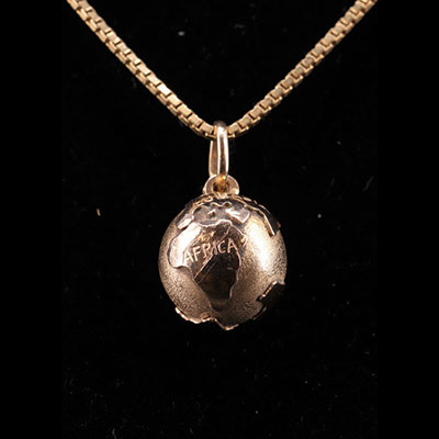 18k gold necklace and pendant