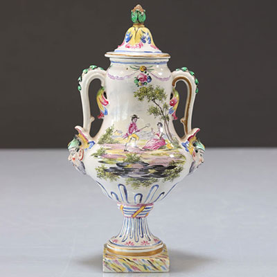 MARSEILLE Vase couvert Manufacture de la veuve Perrin.