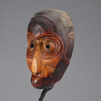 Masque Japonais singe en bois sculpté