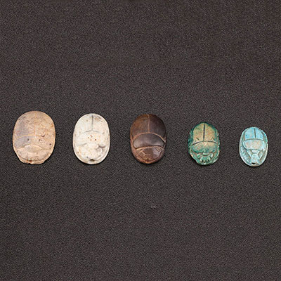 Egypt - Set of five amulets in the shape of scarabs, late period c.a 664-323 BC