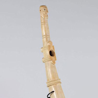 Mangbetu horn surmounted by a head Former Alain Guisson Collection Brussels