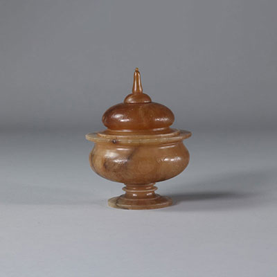 Islamic Art: Ottoman covered pot in alabaster, lid finished with an agate tip, Mameluke, Turkey.