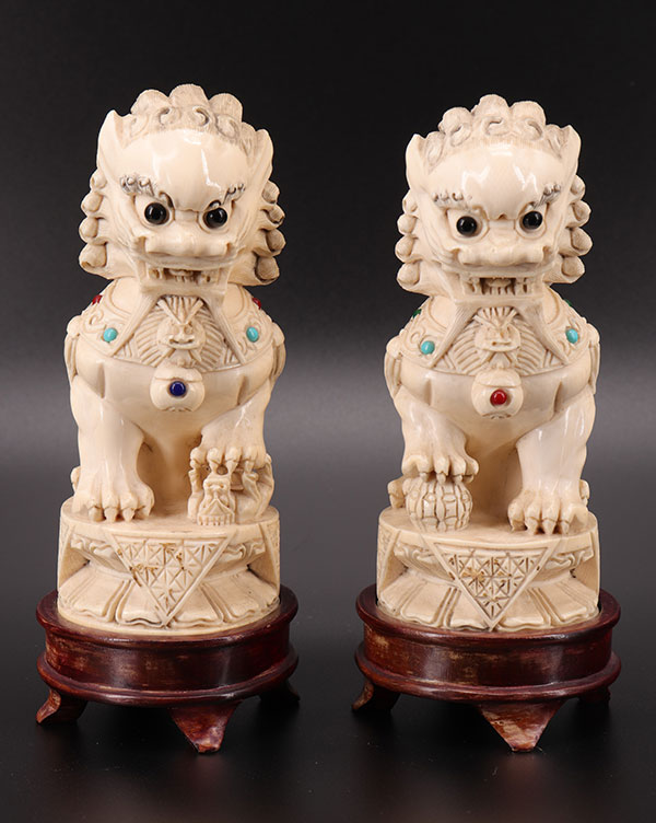 Paire de sculptures à décor chiens de Fô avec incrustations chine 1900