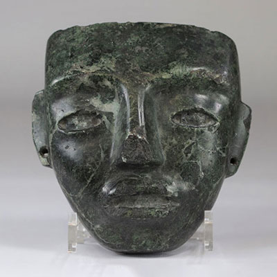 Masque en pierre Teotihuacan vallée de Mexico