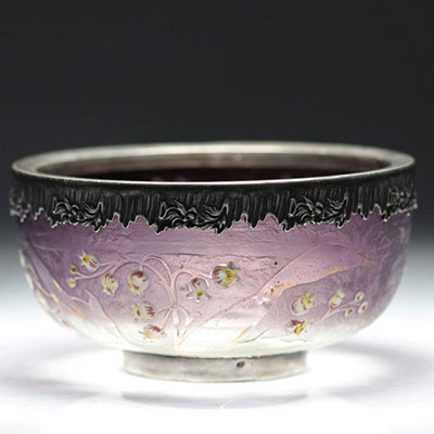 Daum Nancy cup decorated with flowers and silver mount