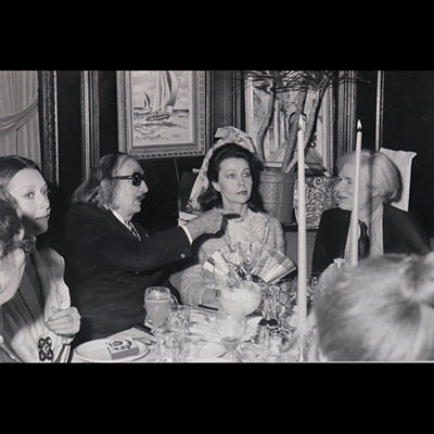 Tirage argentique original Enrique Sabater, Salvador Dali, Andy Warhol et Ultra Violet. 1978.