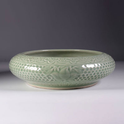 Monochrome celadon porcelain brush rinse, Qianlong brand, China 19th.