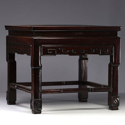 Table basse chinoise en bois sculpté