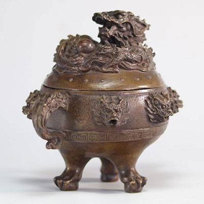 Tripod perfume burner in bronze decorated with a dragon