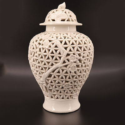 China - Vase in white china openwork Qing period