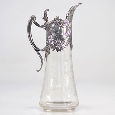 Art Nouveau carafe decorated with a wheel