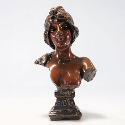 Emmanuel VILLANIS (1858-1914) Bust of a young woman in bronze foundry stamp